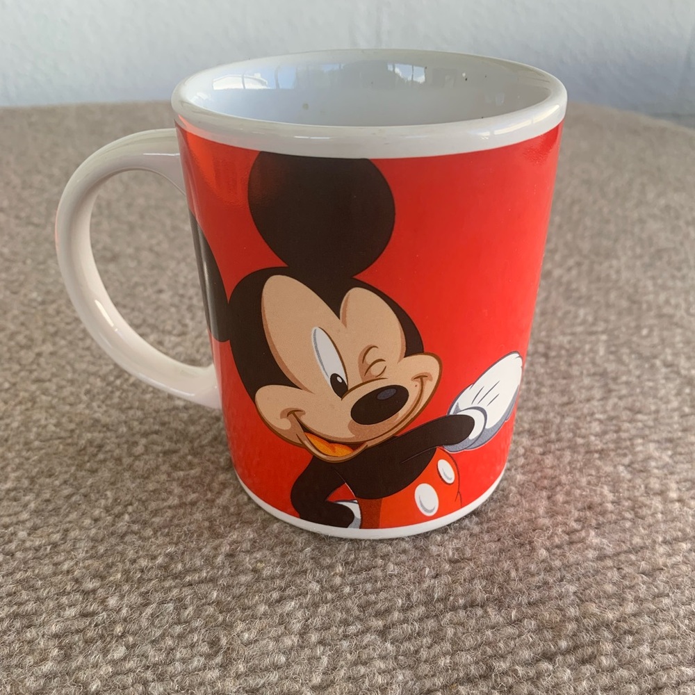 2007 Mickey Mouse coffee mug
